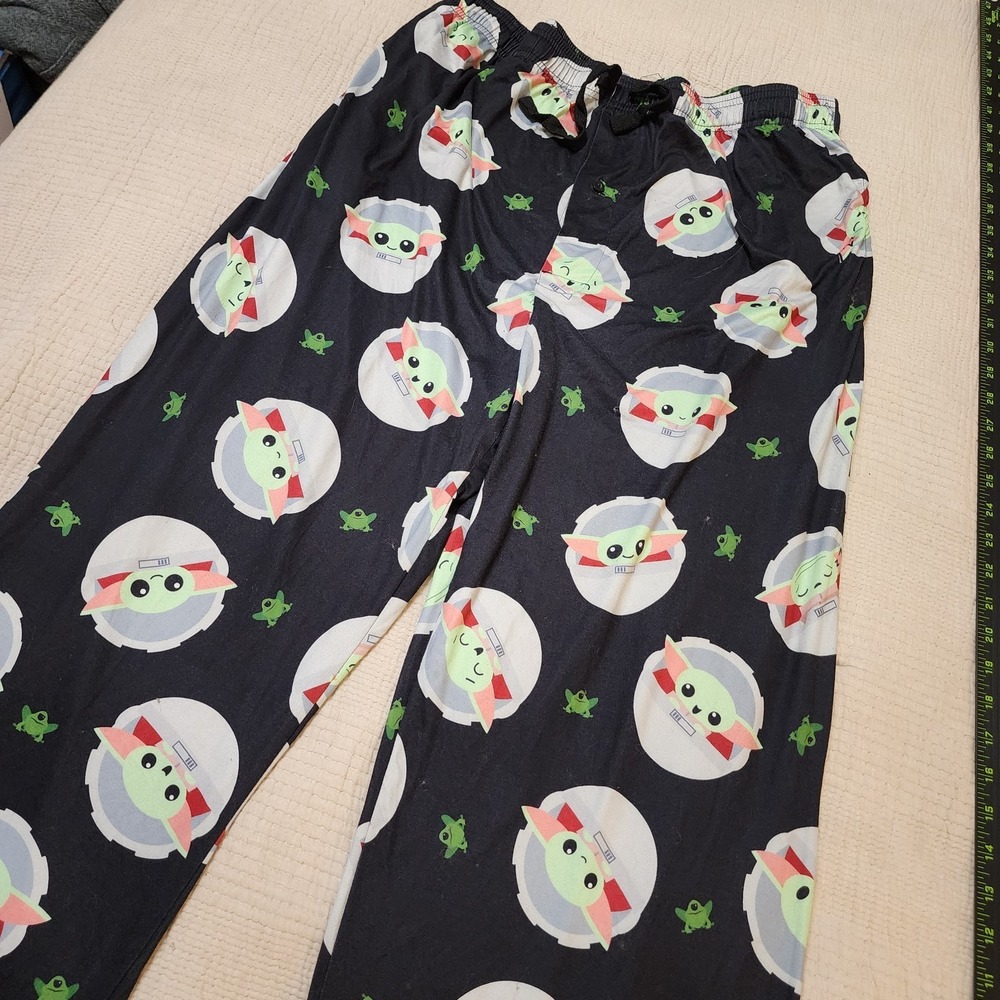 Star Wars Size XL Baby Yoda Mandalorian Lounge Pants Pajamas Black Mens